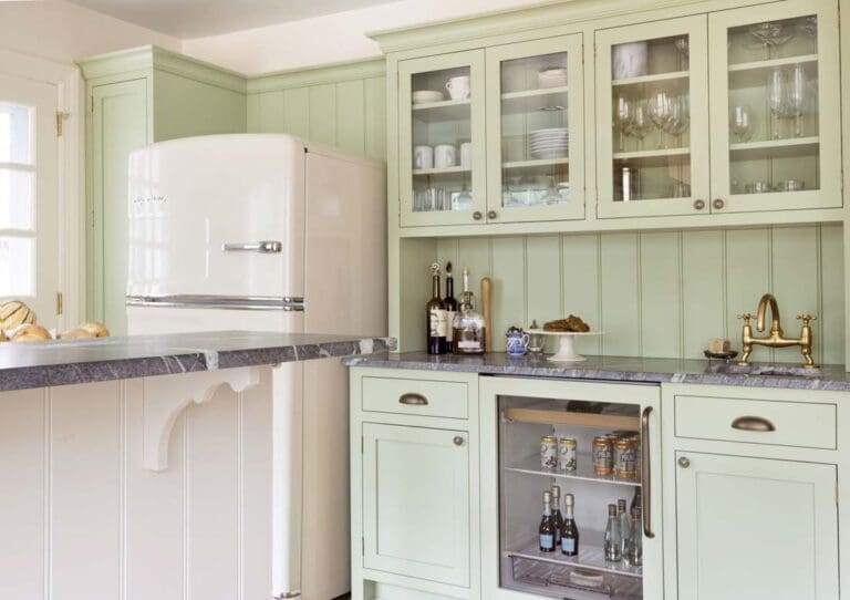 green-kitchen-cabinets-1