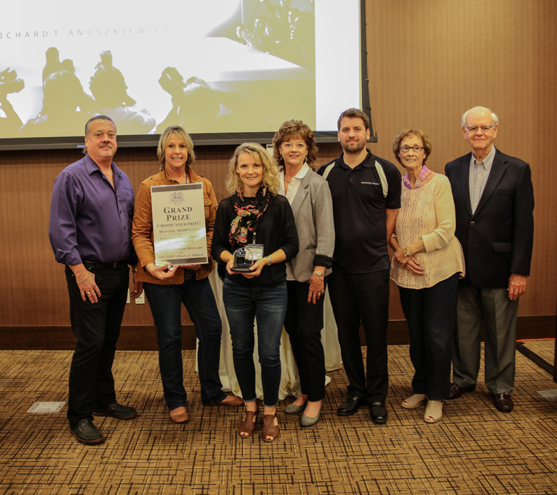 Grand Prize Winners with Hurst Family Grand Prize Winners at the Kountry Kraft Diamond Dealer Conference