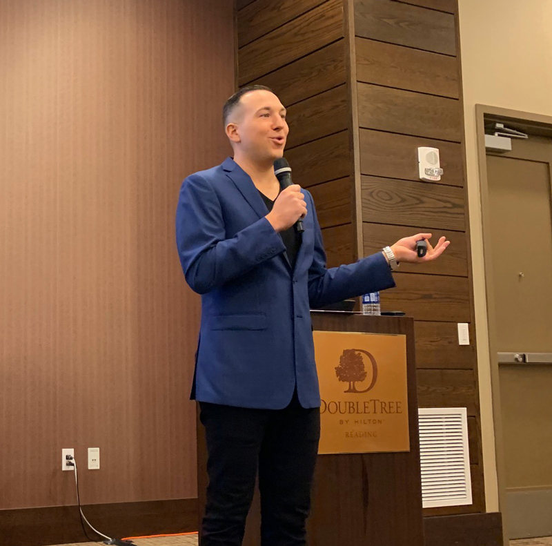Richard T. Anuszkiewicz Richard T. Anuszkiewicz presented at the Kountry Kraft Diamond Dealer Conference