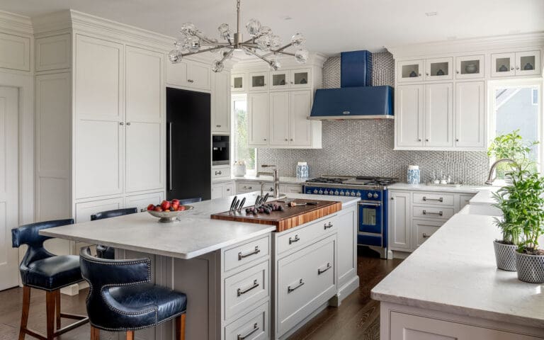 wimborne-white-kitchen-cabinetry-hampton-falls-nh-n114233-1-1
