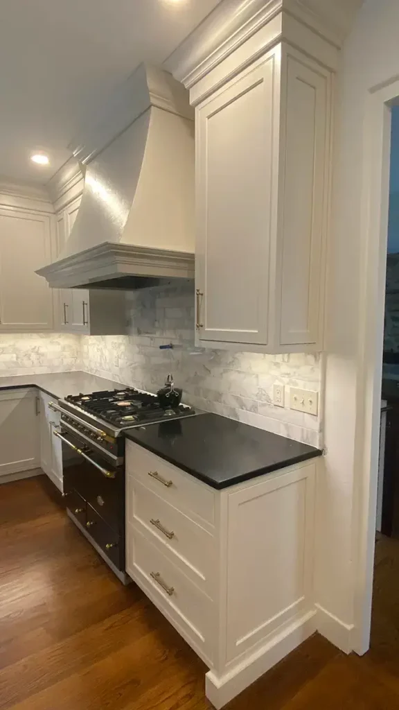 Stone Tile Backsplash on White and Black