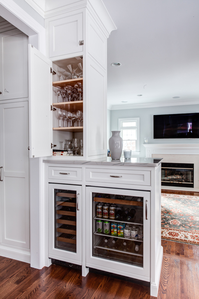 Custom Mini Bar Cabinet Ideas Partial Room Divider with Shelves for Glasses and Fridges